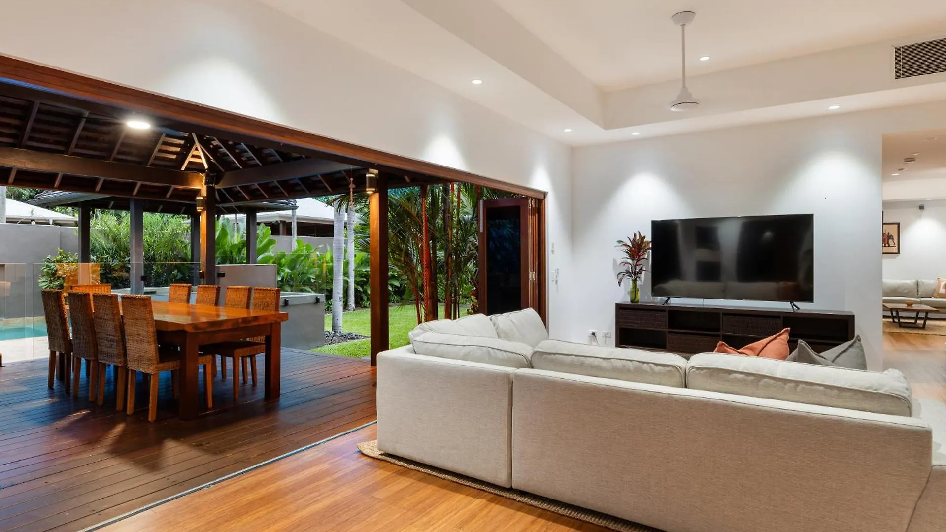 35 Beachfront Mirage Port Douglas