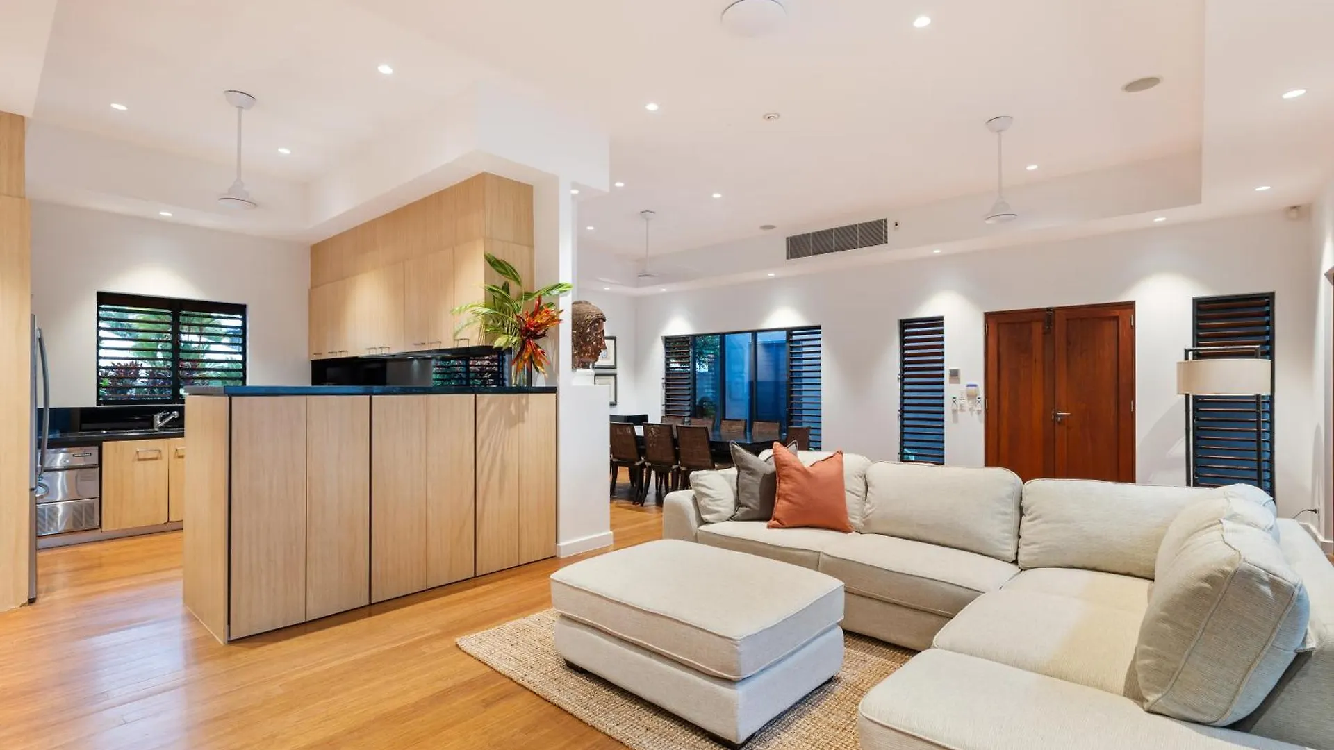 35 Beachfront Mirage Port Douglas Дом отдыха