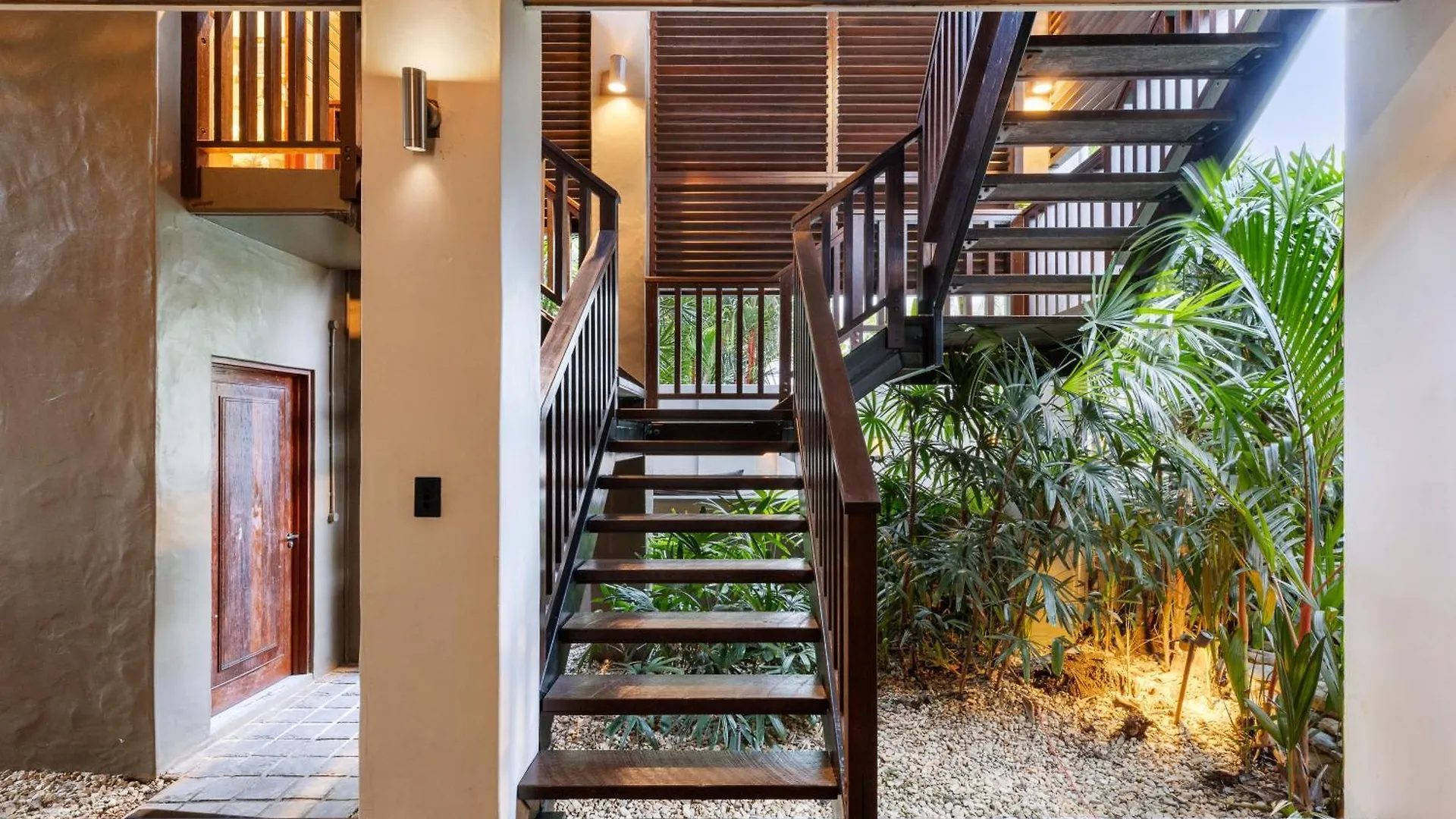 35 Beachfront Mirage Port Douglas Австралия