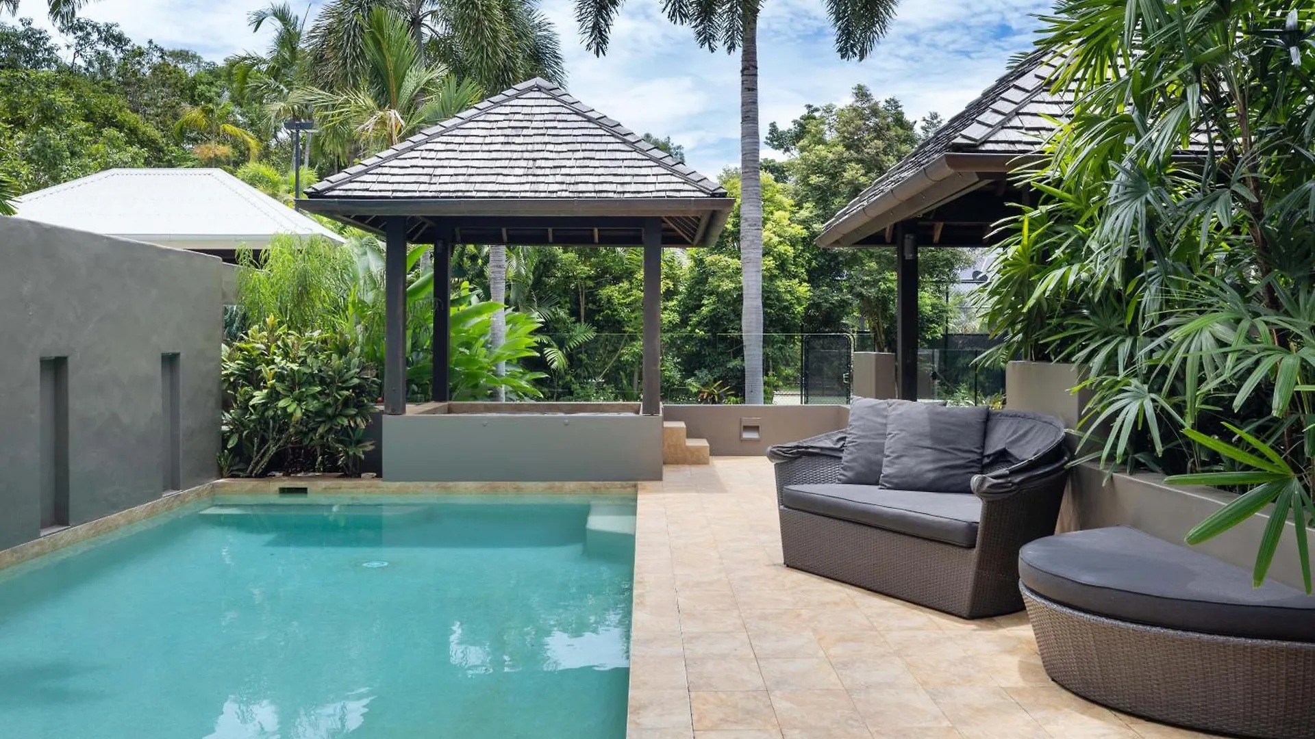 35 Beachfront Mirage Port Douglas
