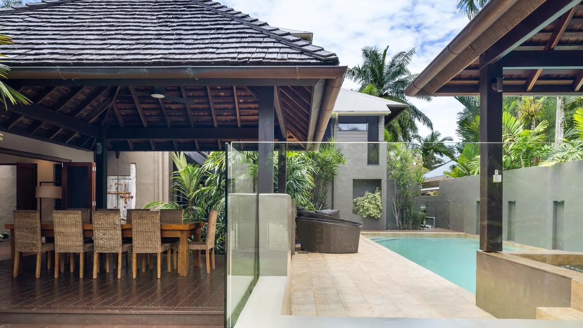 Дом отдыха 35 Beachfront Mirage Port Douglas