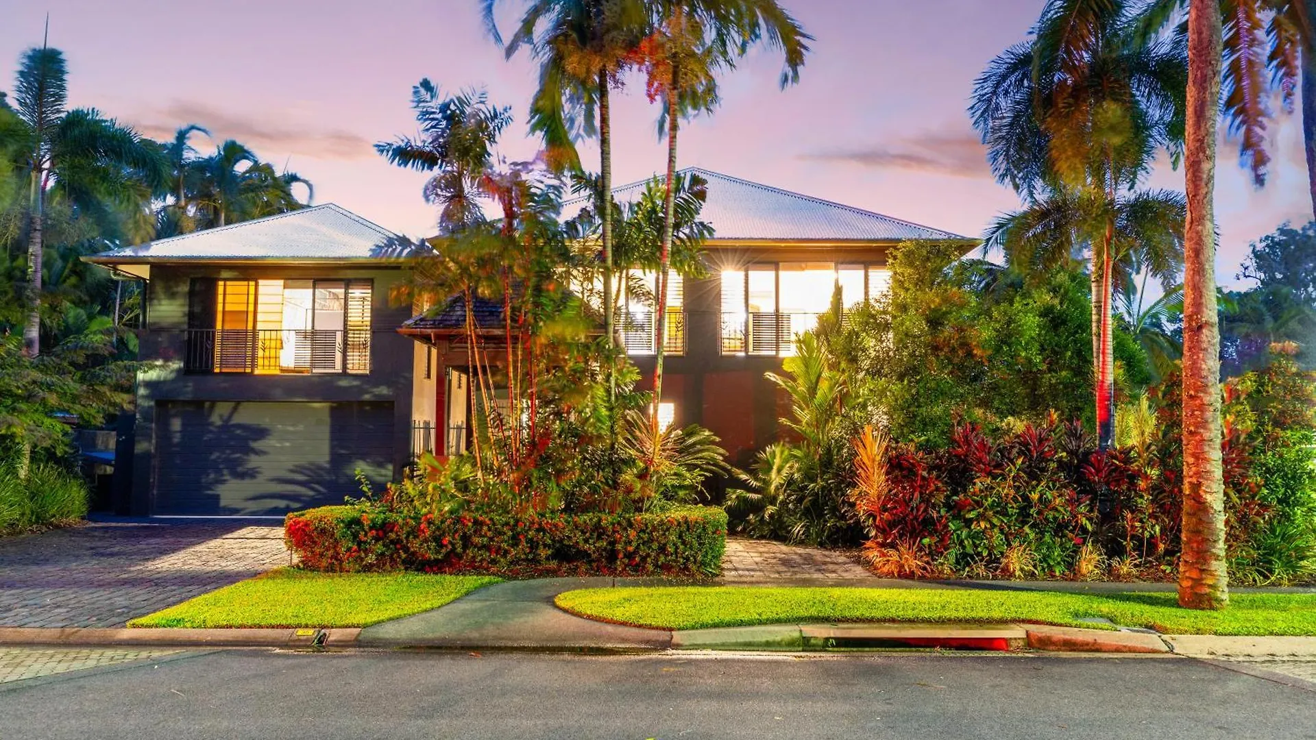 35 Beachfront Mirage Port Douglas 0*,  Австралия